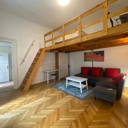 Ac With Free Parking At Acacia St, City Center Budapest Esterno foto