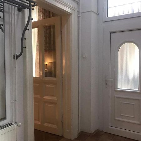 Ac With Free Parking At Acacia St, City Center Budapest Esterno foto