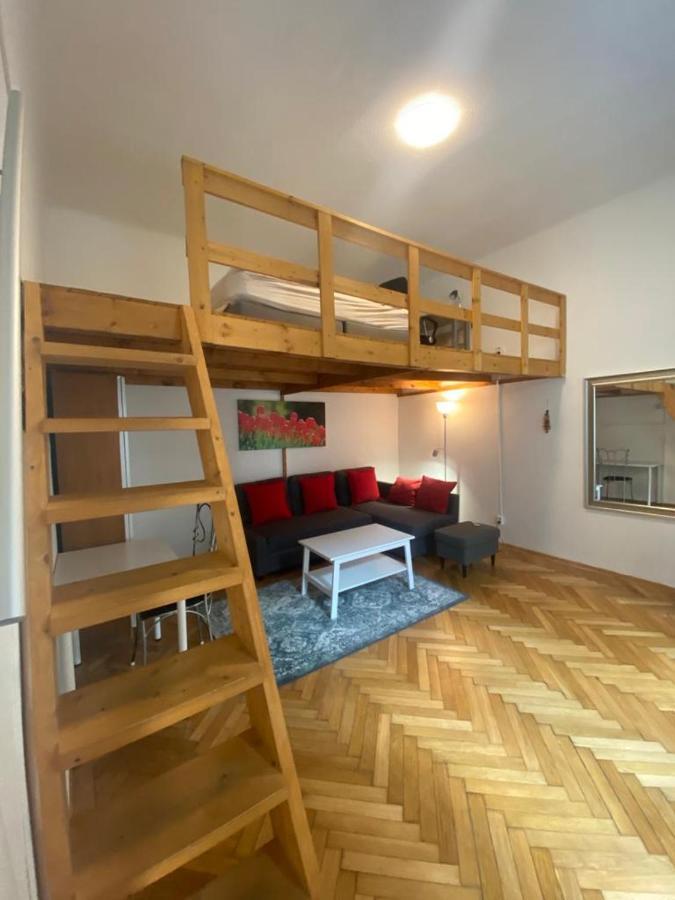 Ac With Free Parking At Acacia St, City Center Budapest Esterno foto