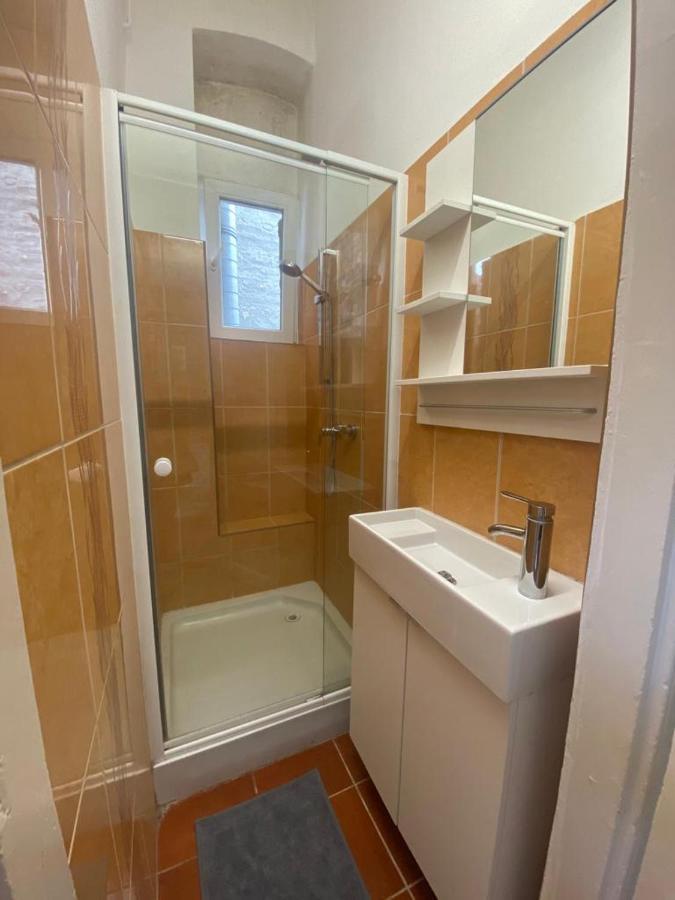 Ac With Free Parking At Acacia St, City Center Budapest Esterno foto