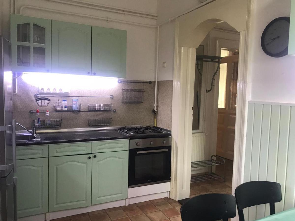 Ac With Free Parking At Acacia St, City Center Budapest Esterno foto