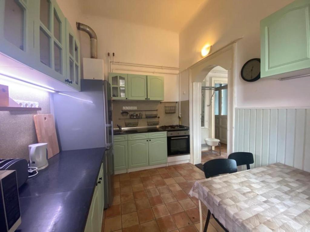 Ac With Free Parking At Acacia St, City Center Budapest Esterno foto
