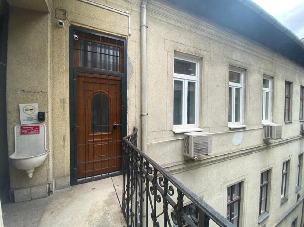 Ac With Free Parking At Acacia St, City Center Budapest Esterno foto